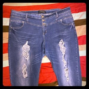 RUE 21 Plus Size ripped Jeans